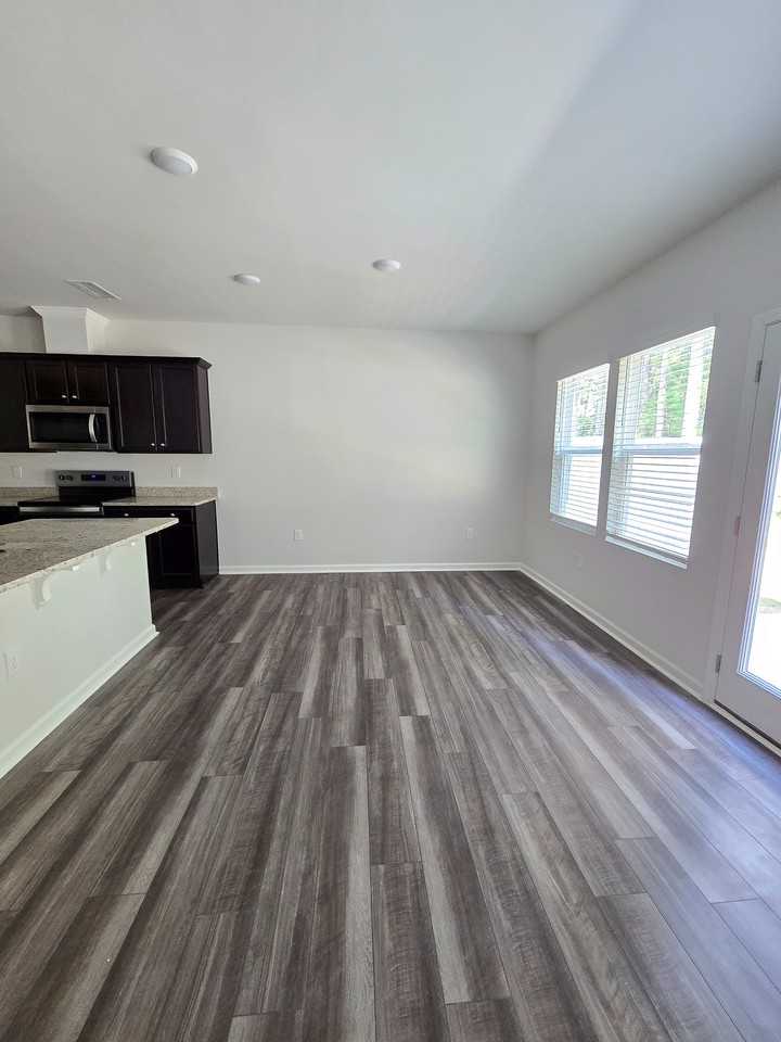 858 Mckenzie Park Ter - Photo 6 of 43