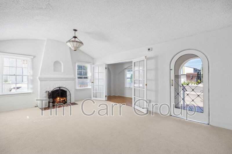 127 E 18th St - Photo 2 of 18
