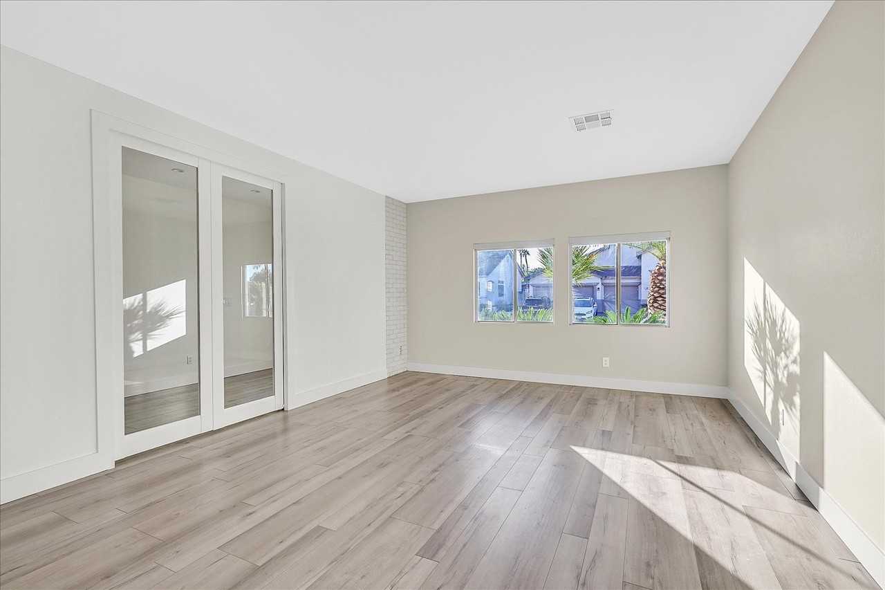 30 Silica Sand St - Photo 3 of 25