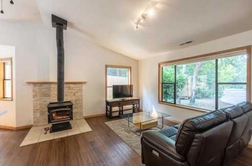 230 S Washington Dr - Photo 4 of 8