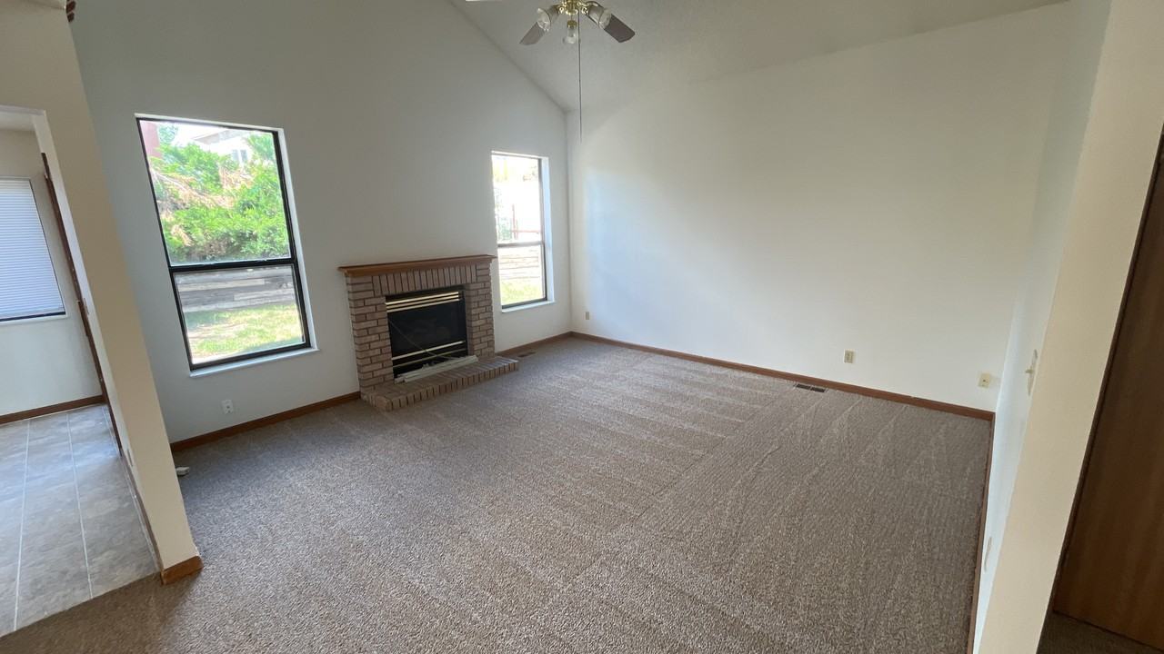 750 Rundle Ct - Photo 2 of 11