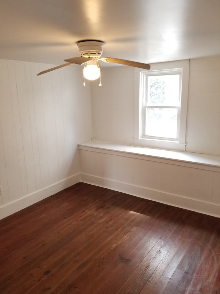 1413-1419 Main St - Photo 3 of 10