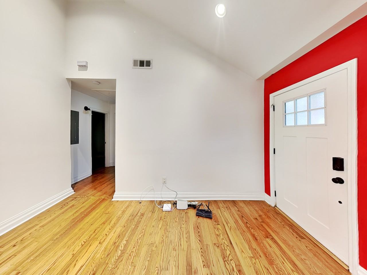 1439 Westmont Rd Sw - Photo 2 of 21