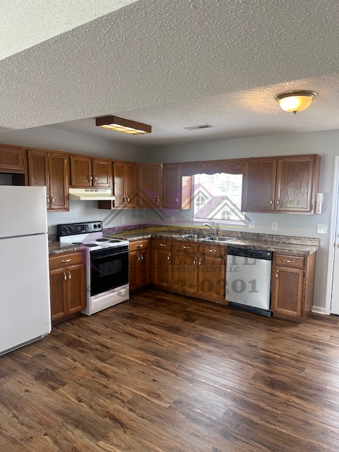 2861 Michigan Avenue Rd Ne - Photo 3 of 13