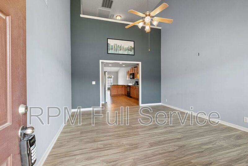3410 Risen Star Dr - Photo 2 of 33