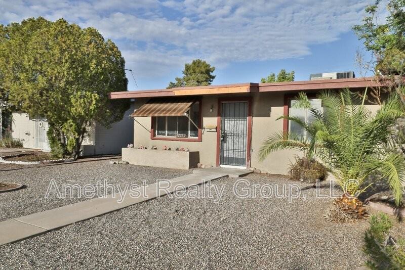 12220 N 112th Ln - Photo 2 of 19