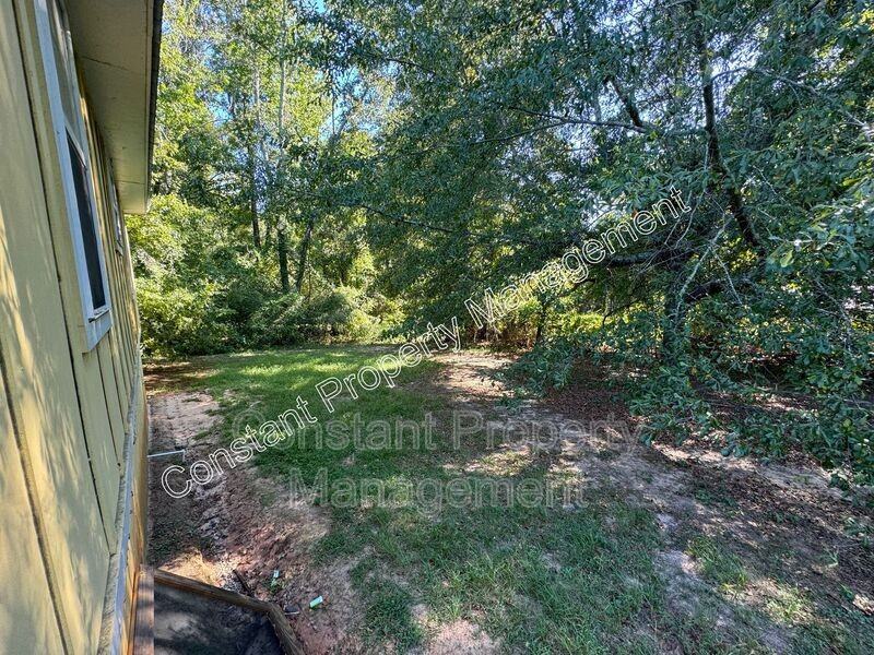 147 Garrison Rd - Photo 2 of 10