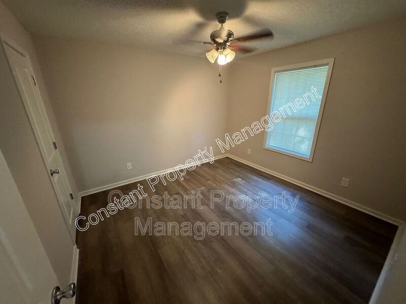 147 Garrison Rd - Photo 3 of 10