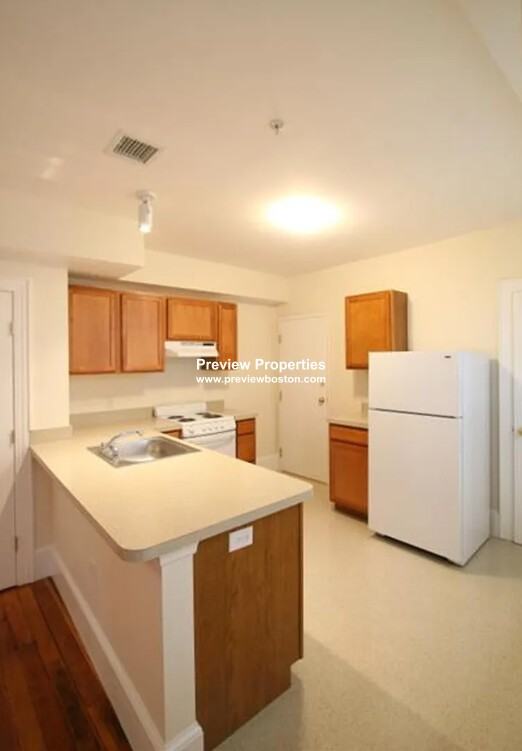 Massachusetts Ave #33P - Photo 3 of 18