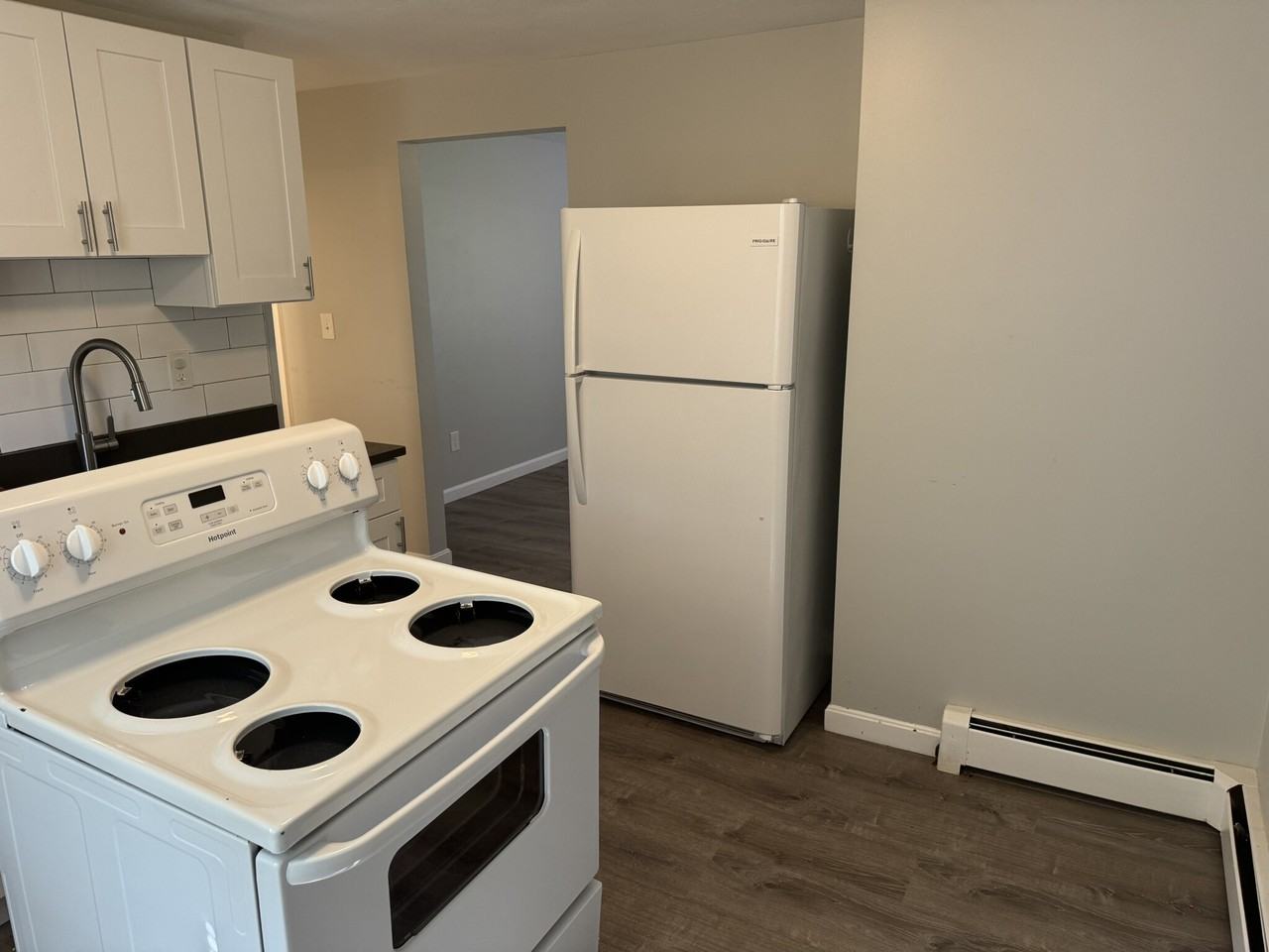 Varney St #1R - Photo 4 of 10