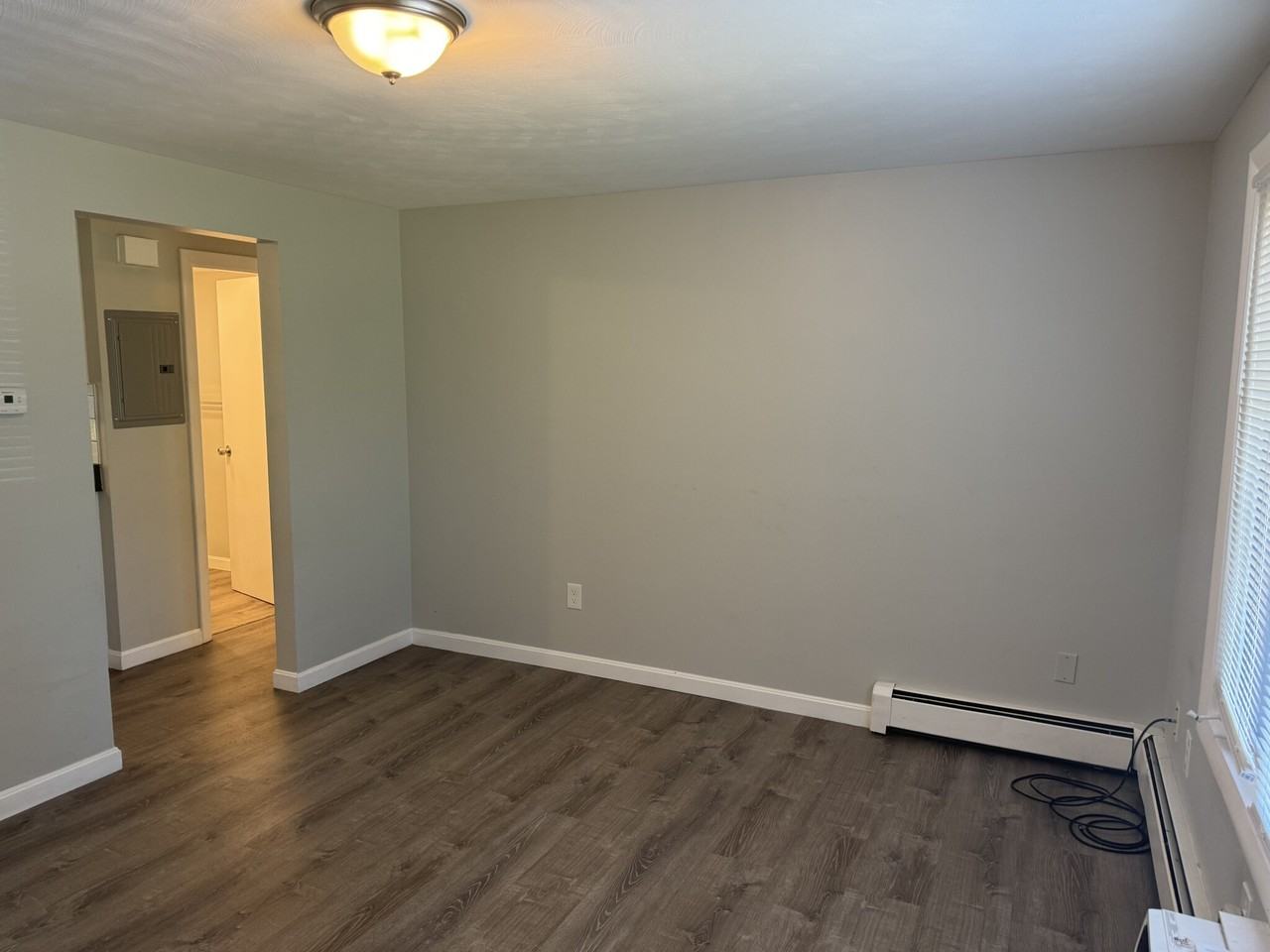 Varney St #1R - Photo 7 of 10