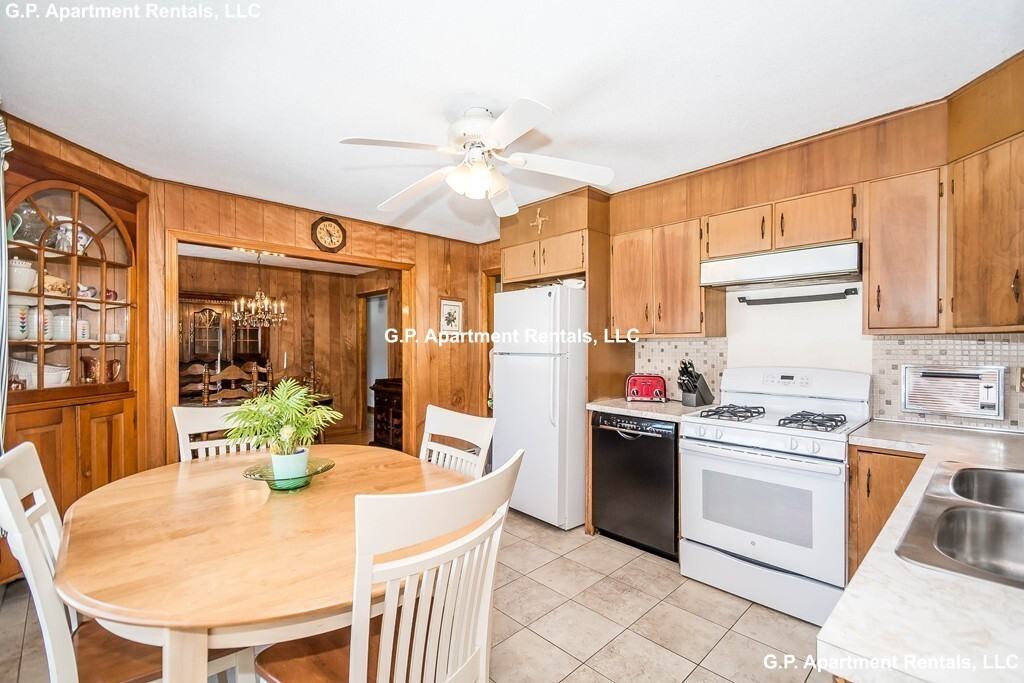 78 Lorenzo Cir - Photo 3 of 25