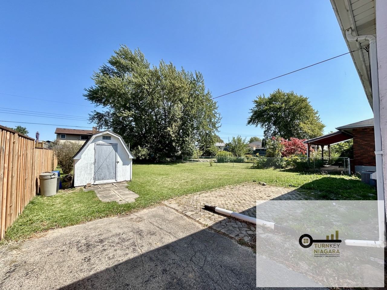 34 Golden Boulevard East #Main - Photo 2 of 20