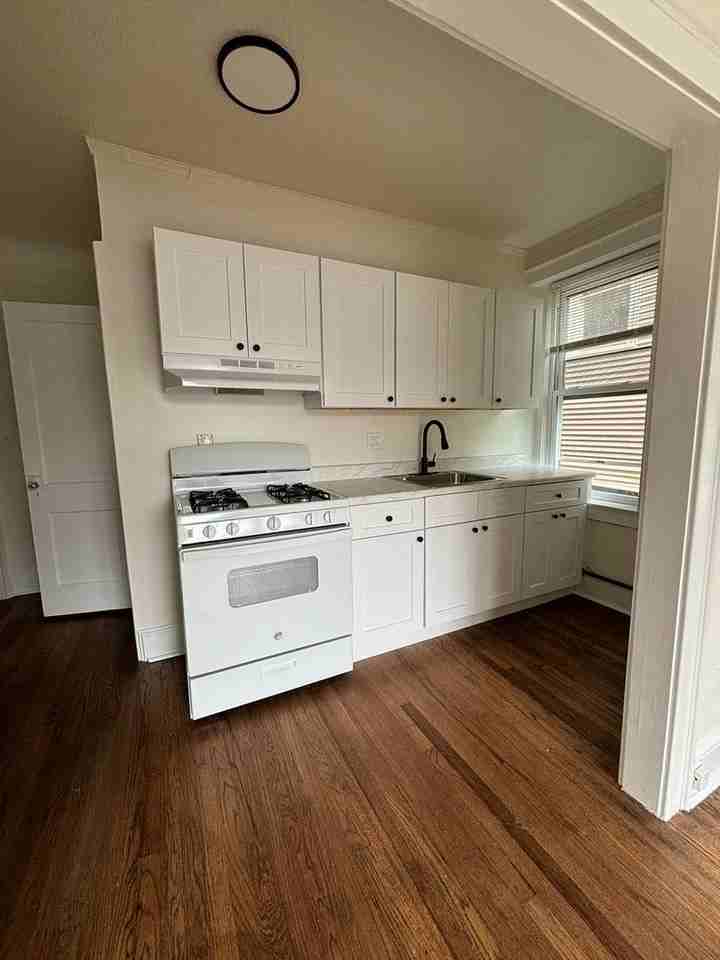 West Street Apartments - Photo 6 of 25