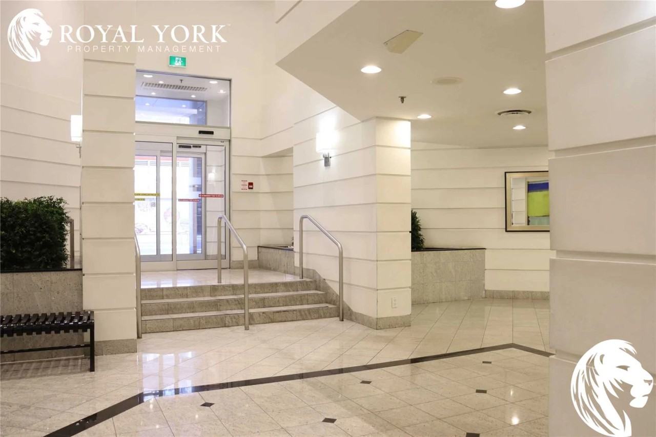 1708-717 Bay Street, Toronto, Ontario M5G 2J9 - Photo 3 of 26