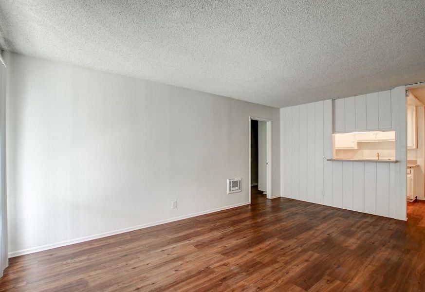 Pinewood - Photo 3 of 17