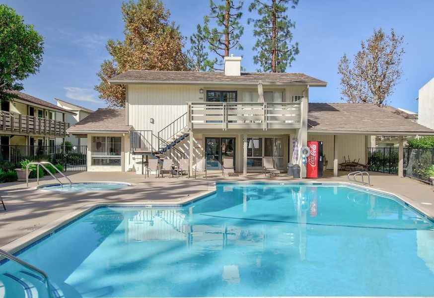 Pinewood - Photo 5 of 17