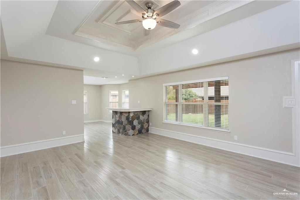 3112 Swallow Ave - Photo 2 of 13