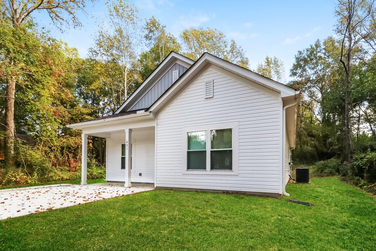 621 Burrington Ct - Photo 3 of 16