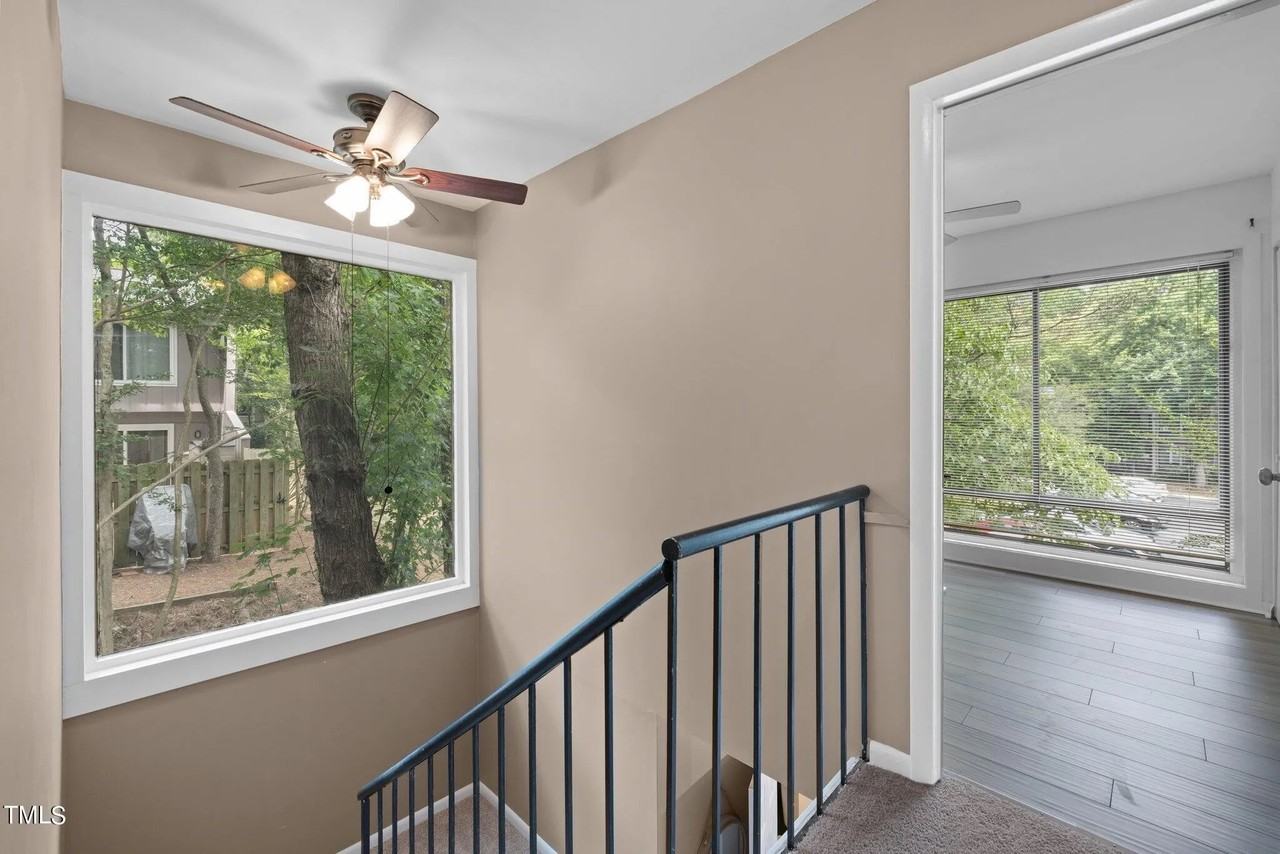 5263 Windy Hill Dr - Photo 4 of 25