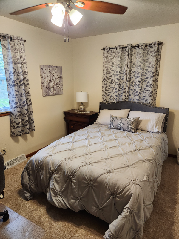 3605 Parrish Ct - Photo 2 of 8