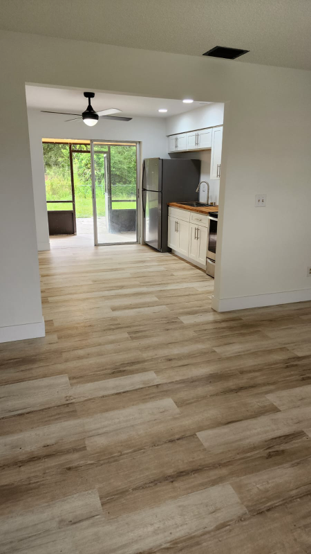 4924 Roosevelt Ave - Photo 3 of 18