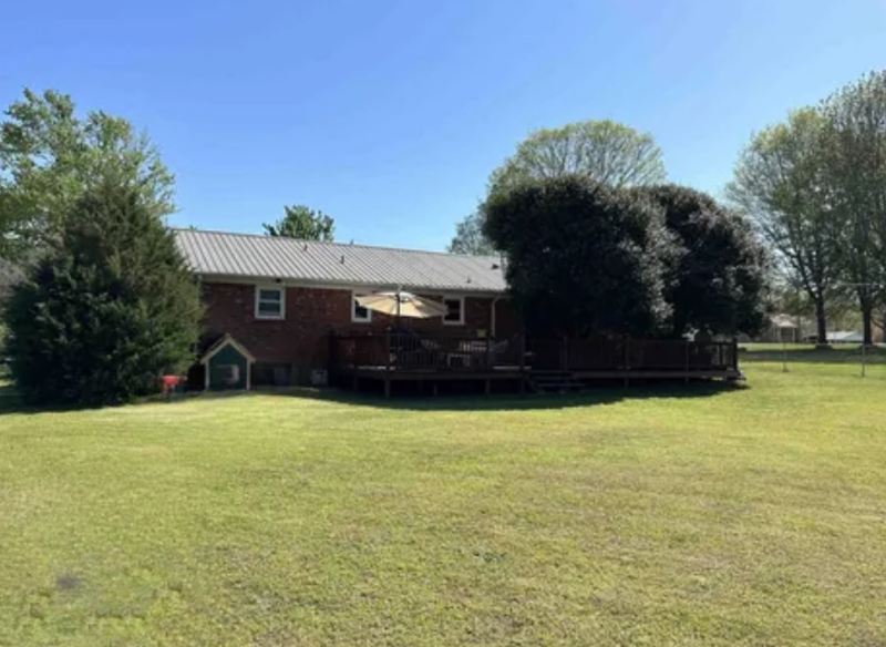 180 Paine Rd - Photo 2 of 10