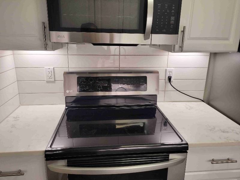 3623 S Sheridan Blvd - Photo 3 of 11