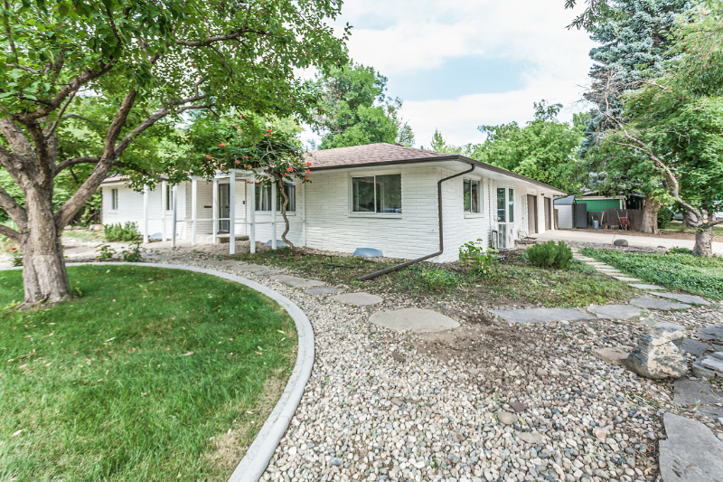 916 E Pitkin St - Photo 2 of 20