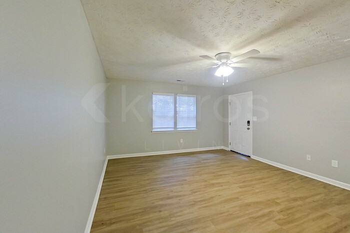 100 Beaver Pointe Dr - Photo 2 of 21