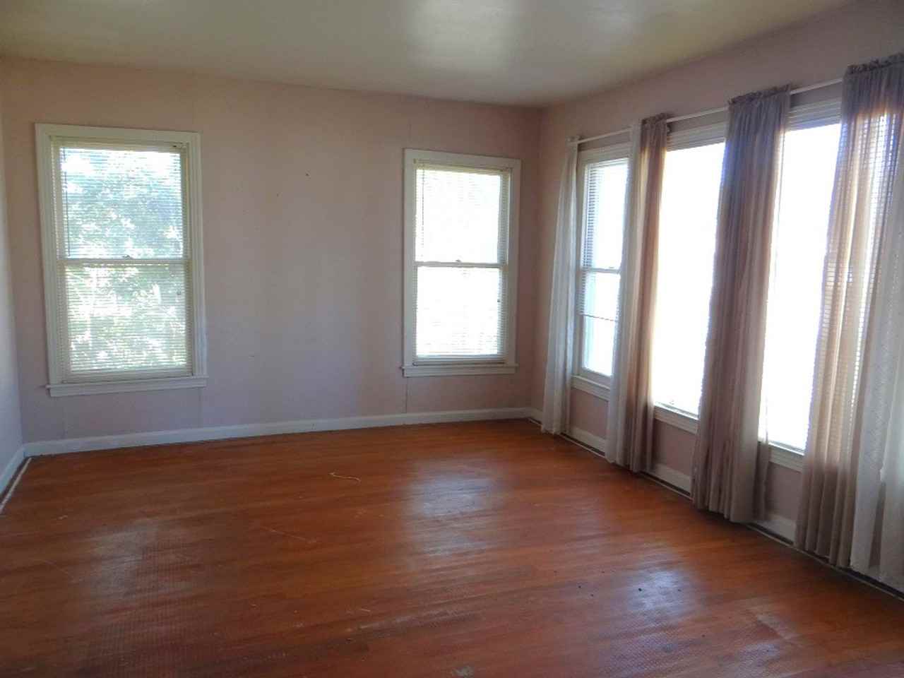 2649 1st Ave - Photo 3 of 9