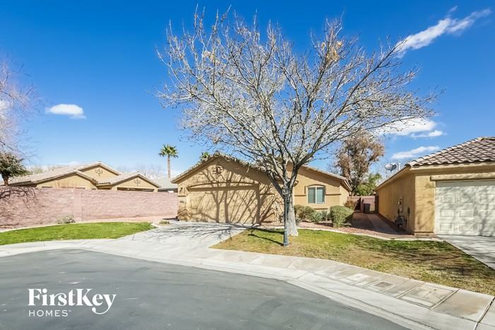 5636 Great Eagle Ct - Photo 2 of 15