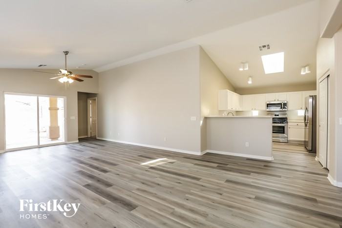 5636 Great Eagle Ct - Photo 3 of 15