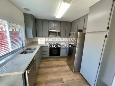 461 W Alton Ave #C - Photo 3 of 14