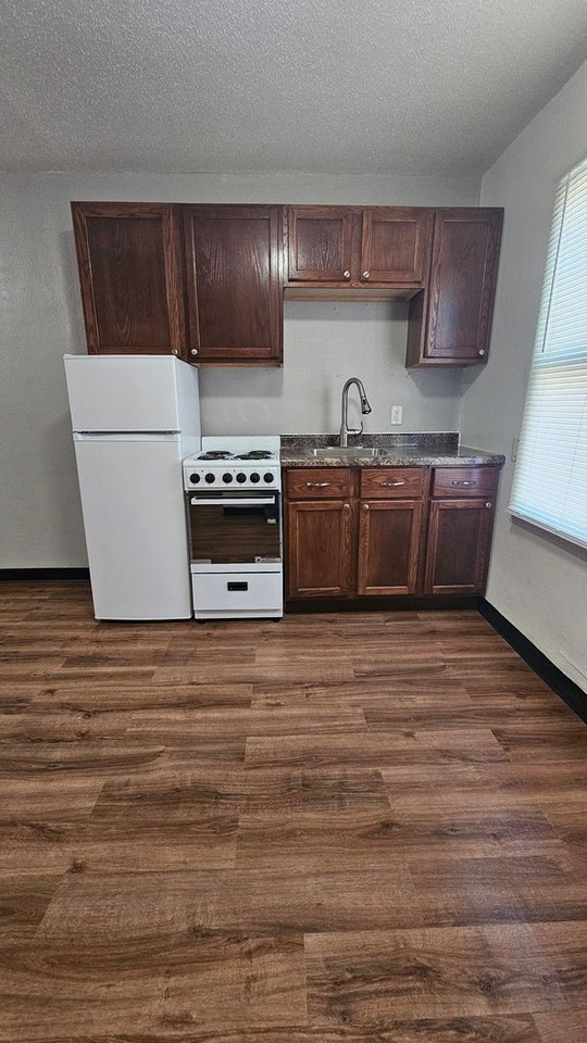 5801 W 12th St #35 - Photo 2 of 6
