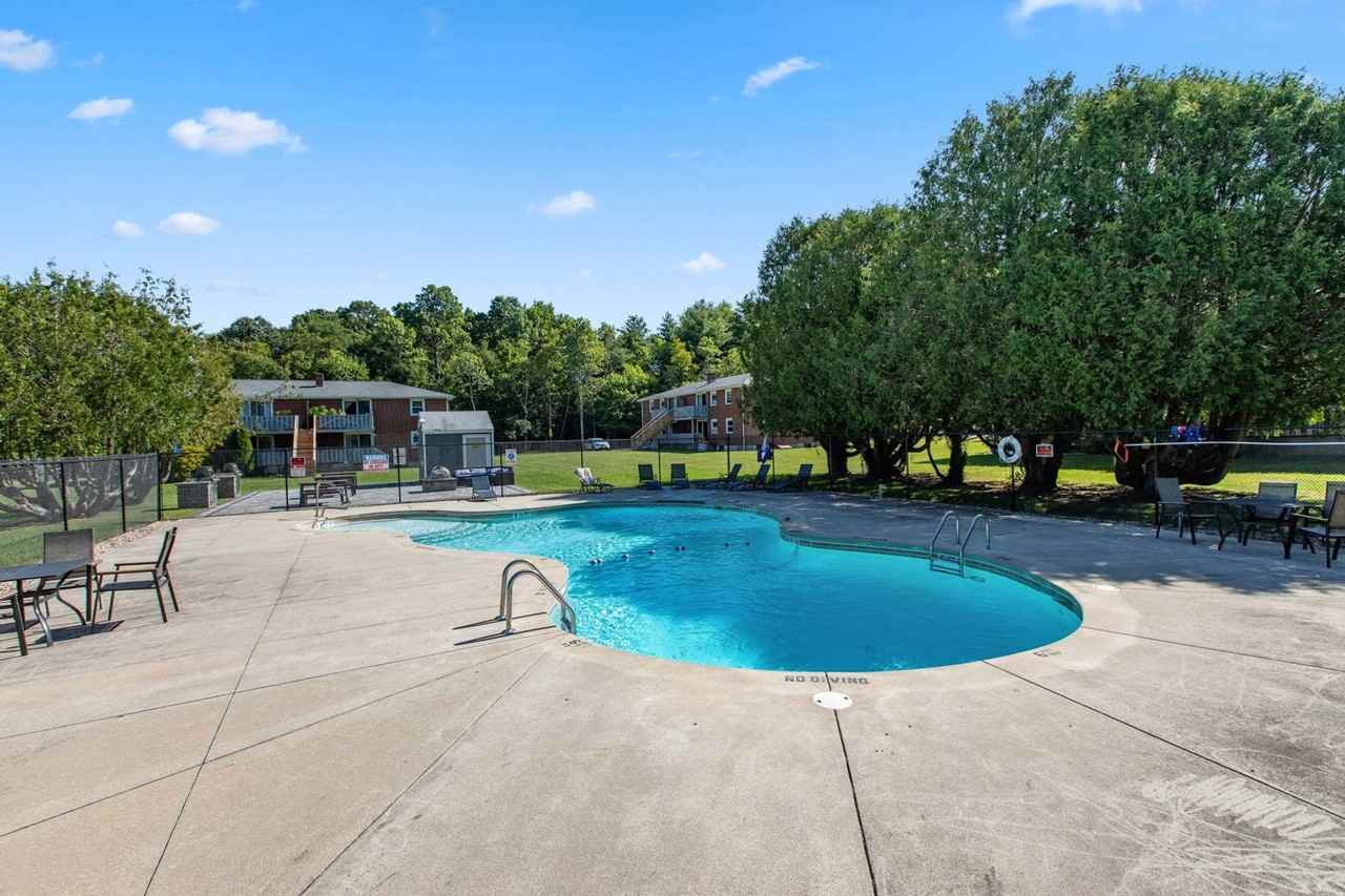 Manor Grove Apartments Groveland - Photo 7 of 37