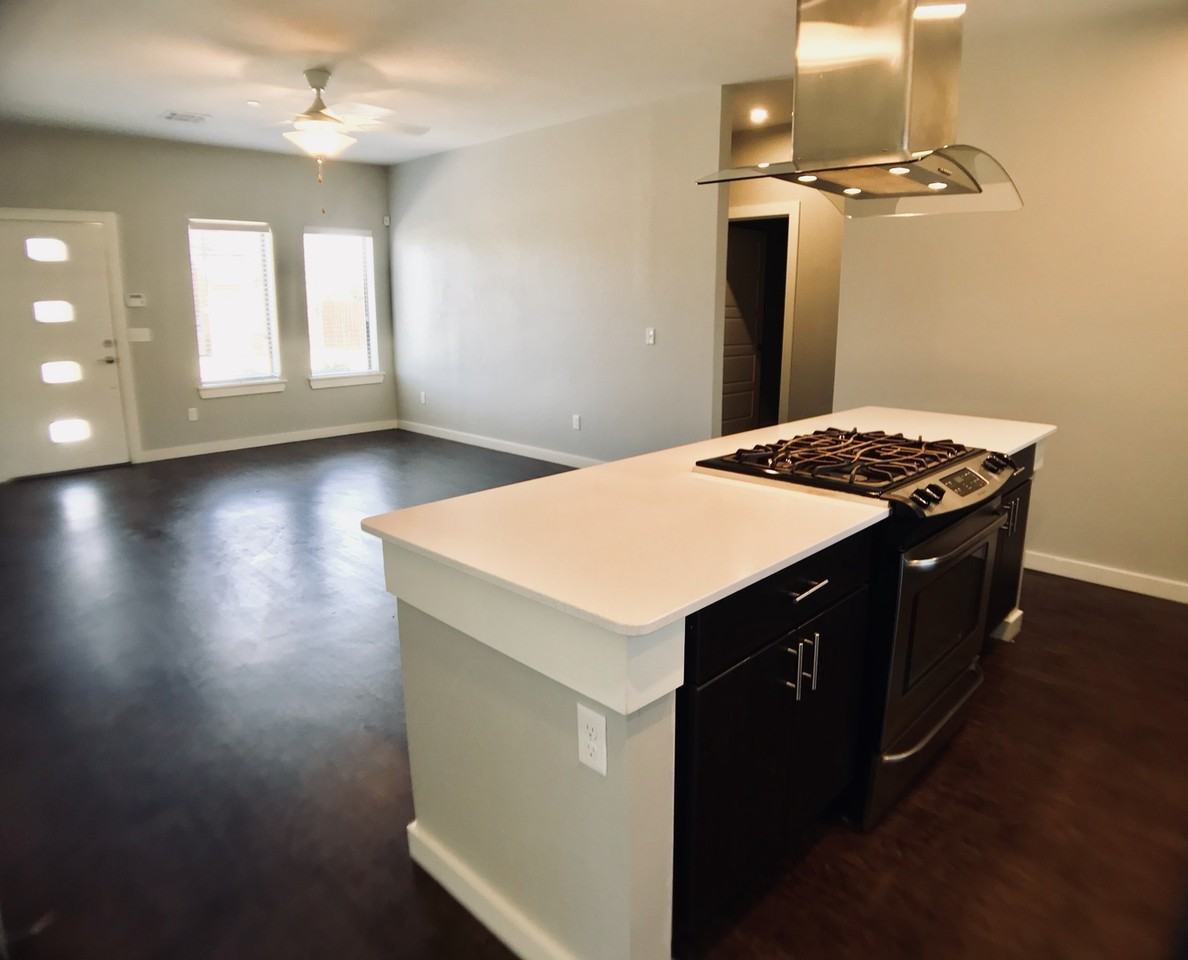 Sebastian Square - Photo 4 of 22