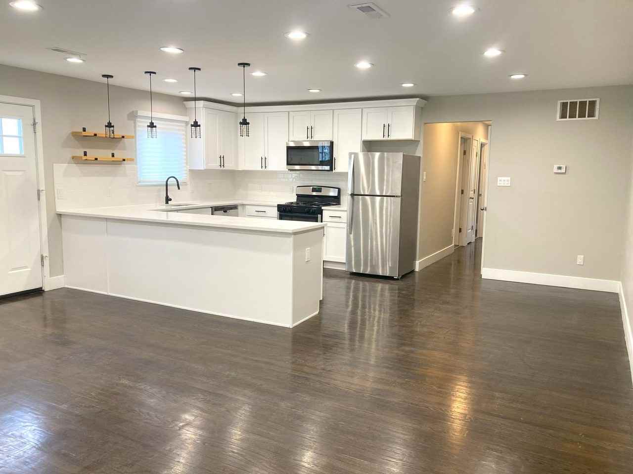 8103 Langdon St - Photo 2 of 14