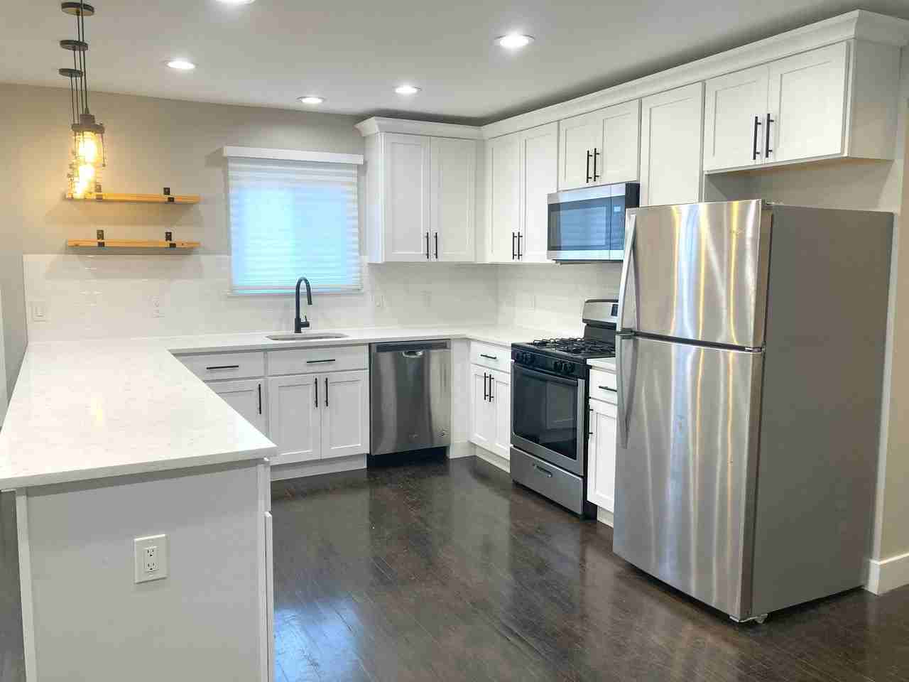 8103 Langdon St - Photo 3 of 14