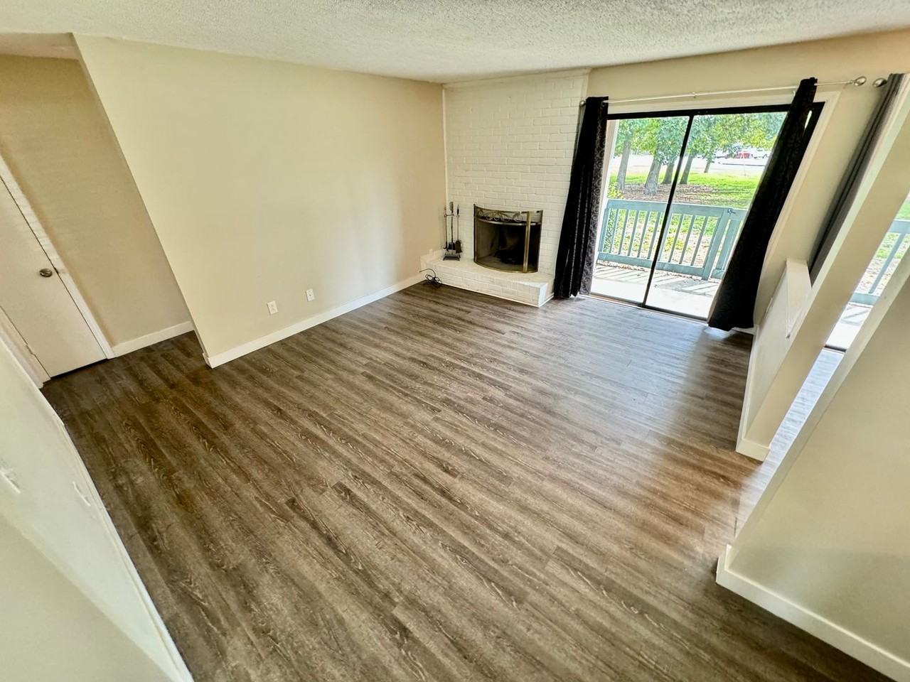 10919 Harrowfield Rd - Photo 4 of 12