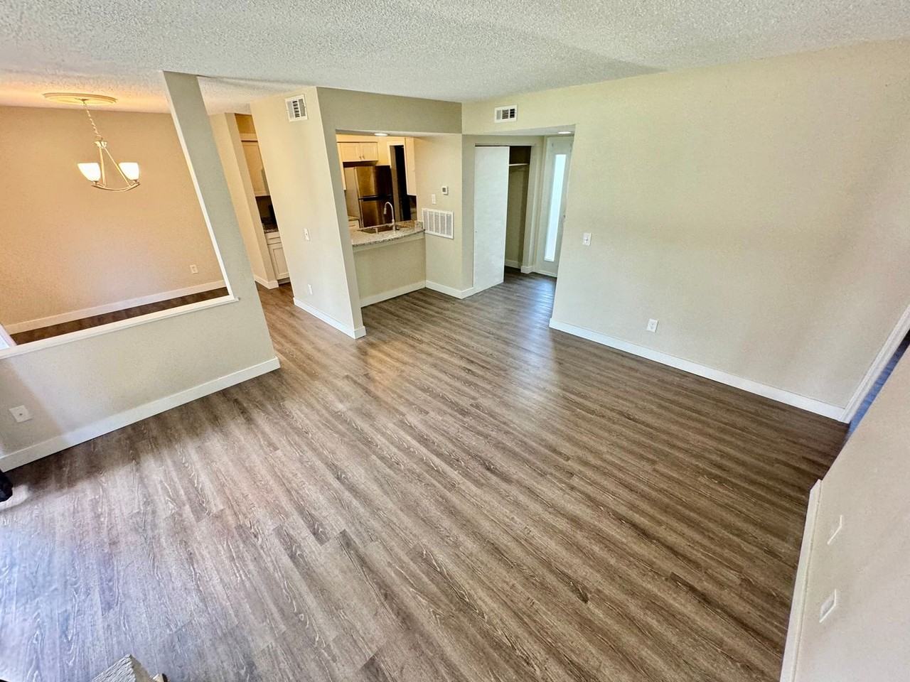 10919 Harrowfield Rd - Photo 5 of 12