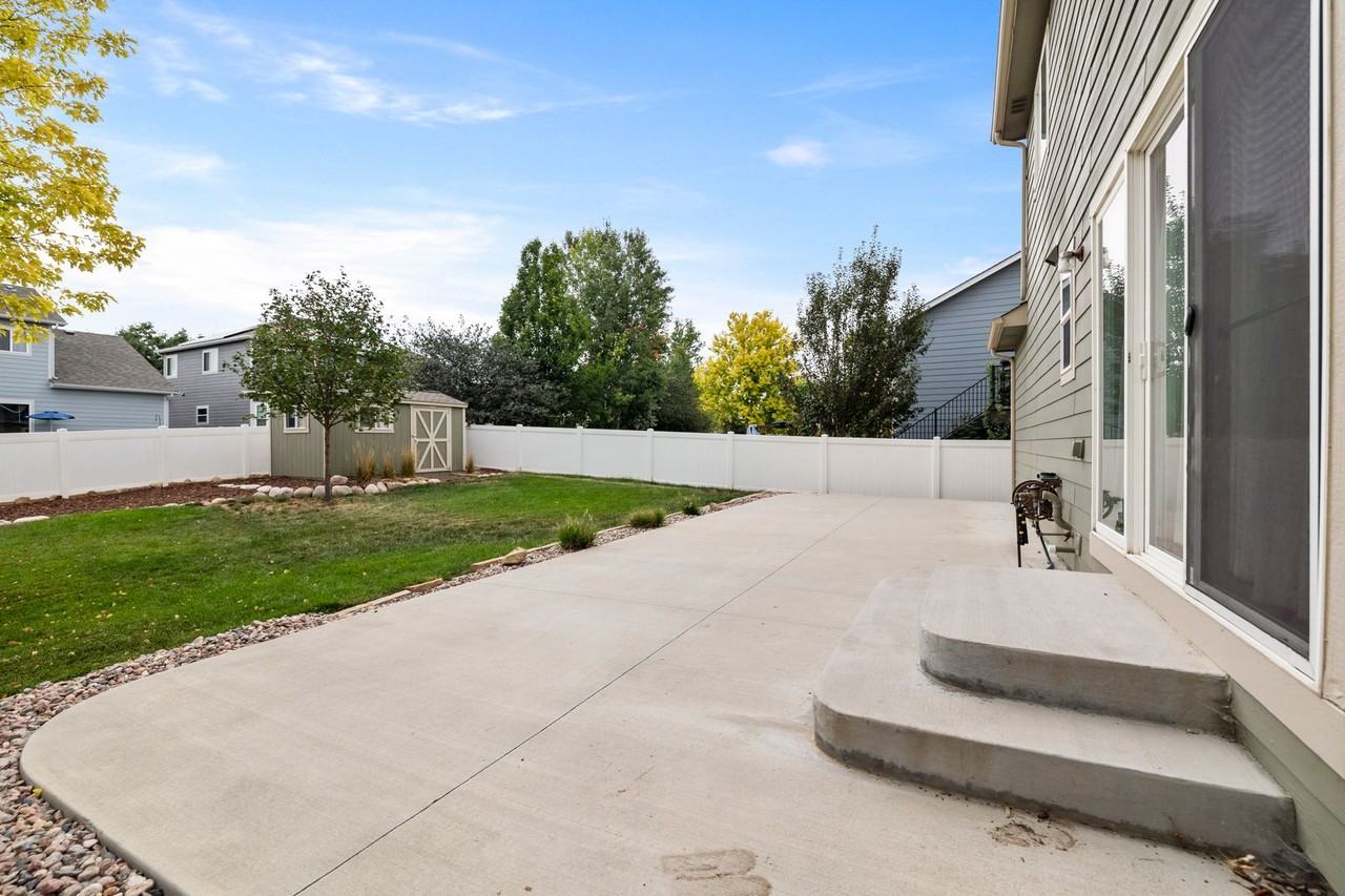 2603 Thoreau Dr - Photo 3 of 25