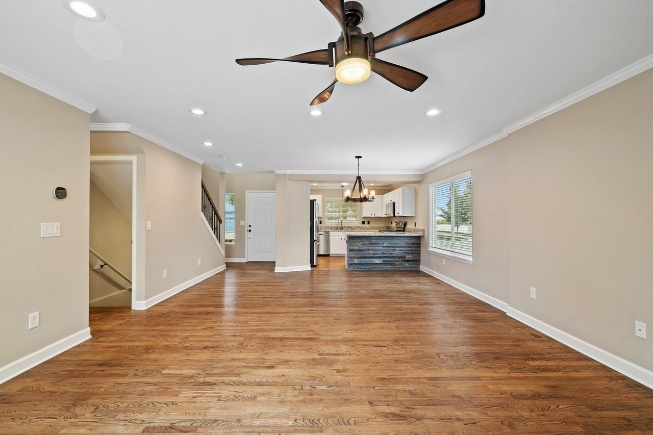 2603 Thoreau Dr - Photo 5 of 25