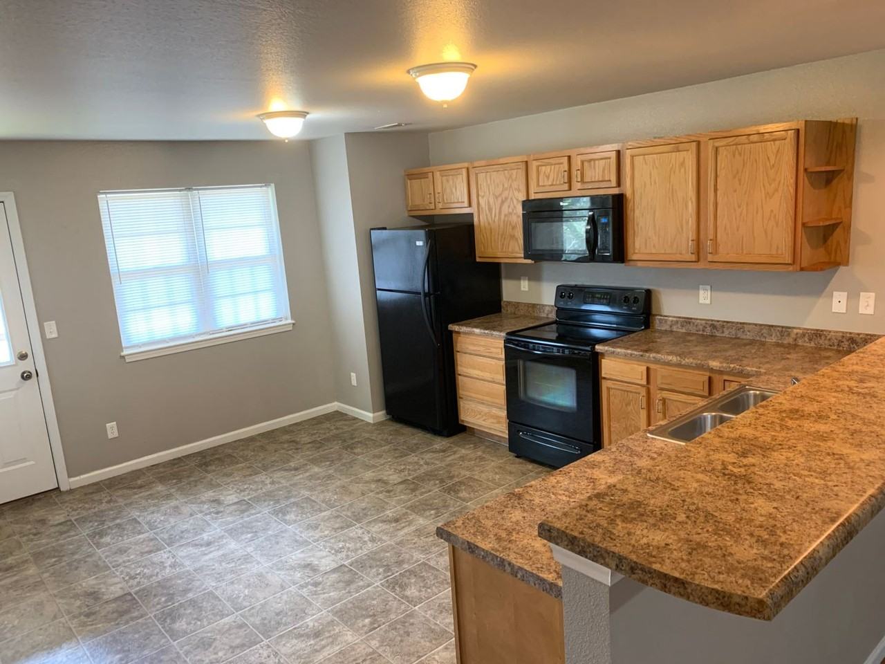 6746-MF6-E2 - Photo 3 of 21