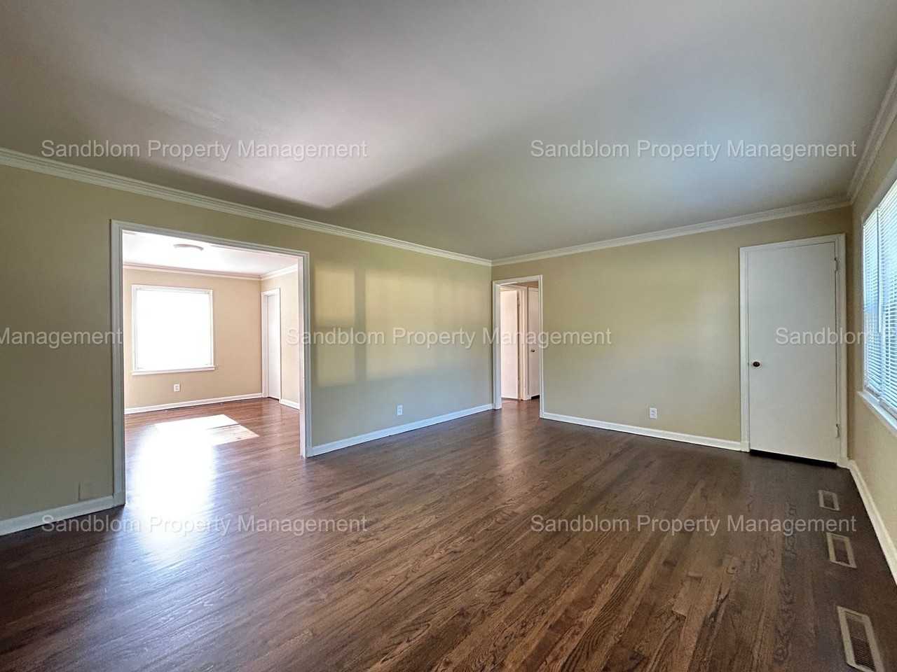 2619 S Winston Ave - Photo 2 of 17
