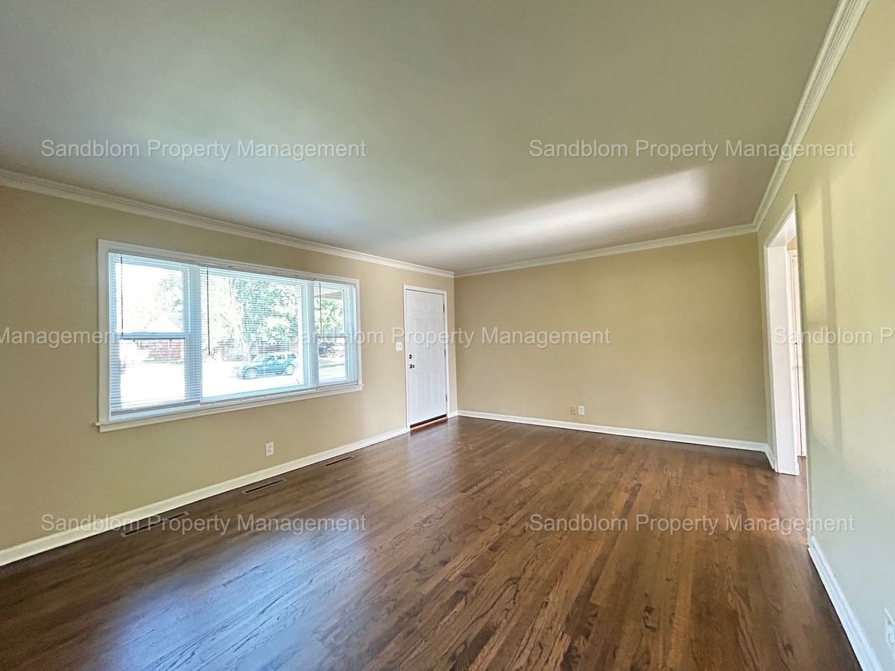 2619 S Winston Ave - Photo 3 of 17