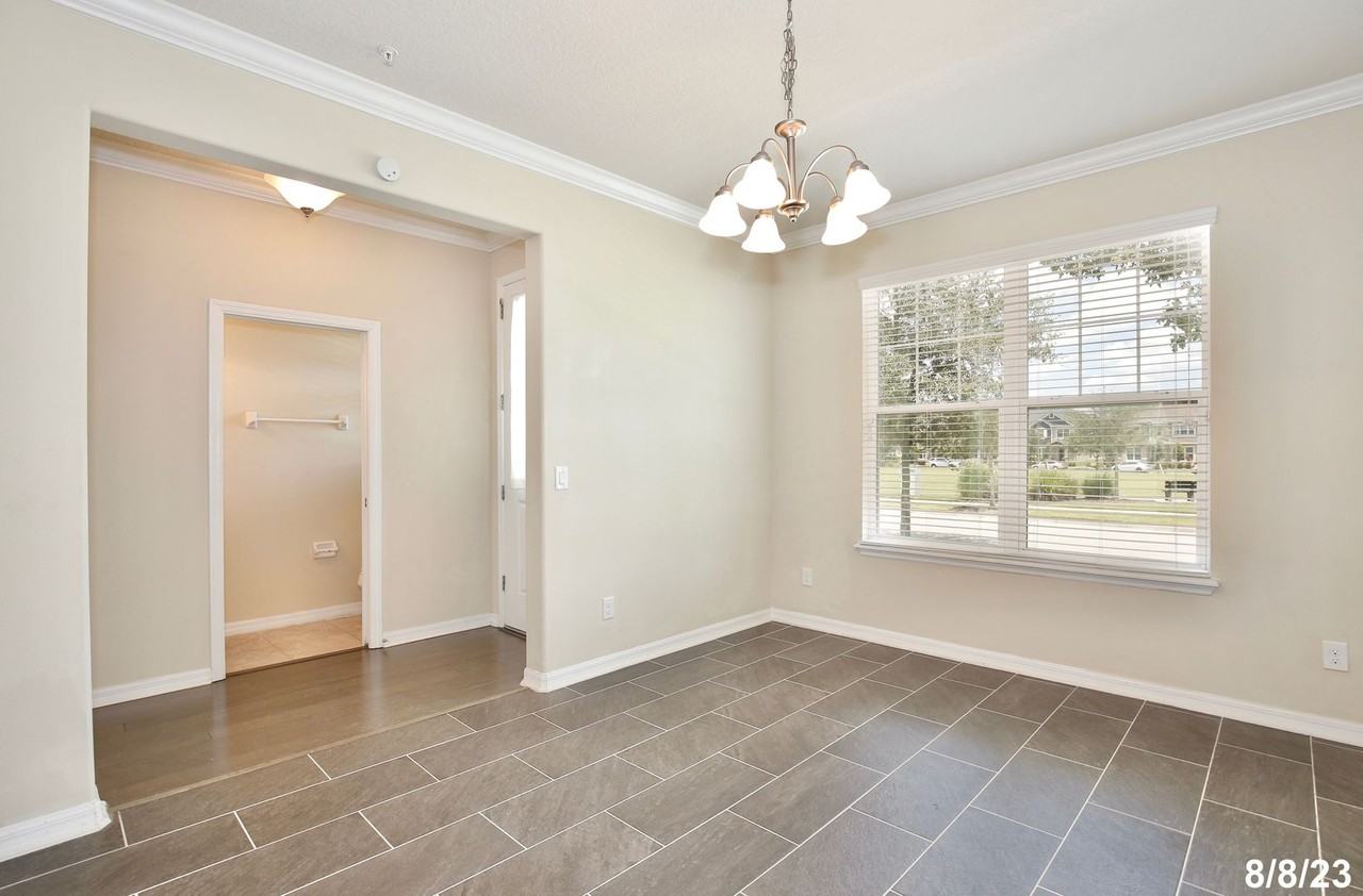 10512 Burrows St - Photo 3 of 30