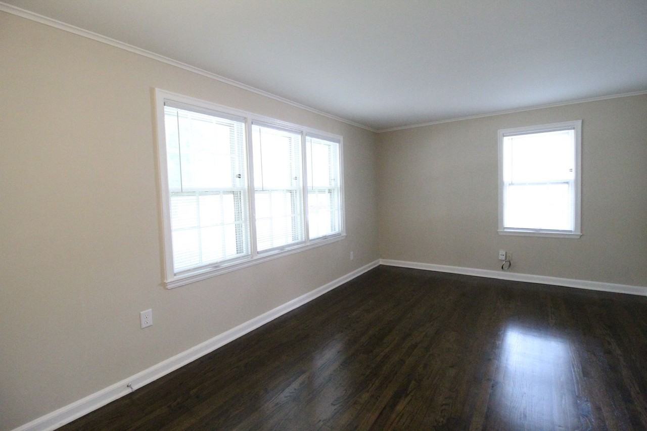 4404 South Lane Street - Photo 2 of 8