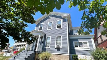 featured image of 223 Lyon St Ne