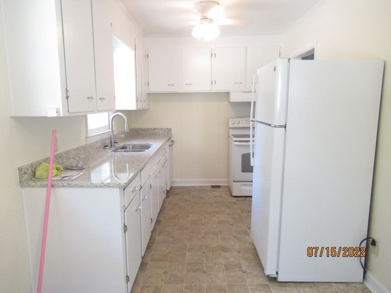 914 W Oakland Ave - Photo 2 of 19